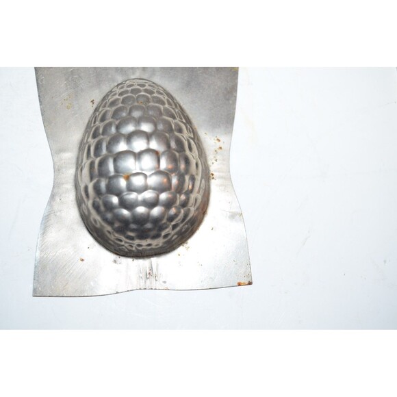 Vtg Chocolate Mold Easter Egg HALF Dragon Scales Reptile snake lizard - Picture 4 of 5
